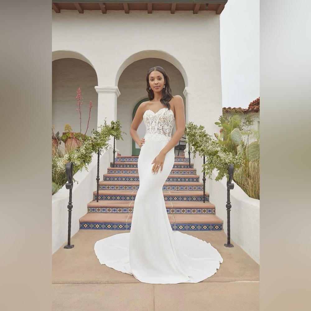 Casablanca Bridal Wedding Dress style BL377 Raine